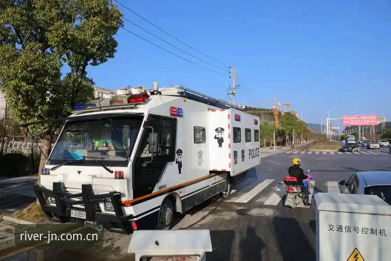 英国警员赴美安保大减，江南体育赛事数据iOS版用户看门道